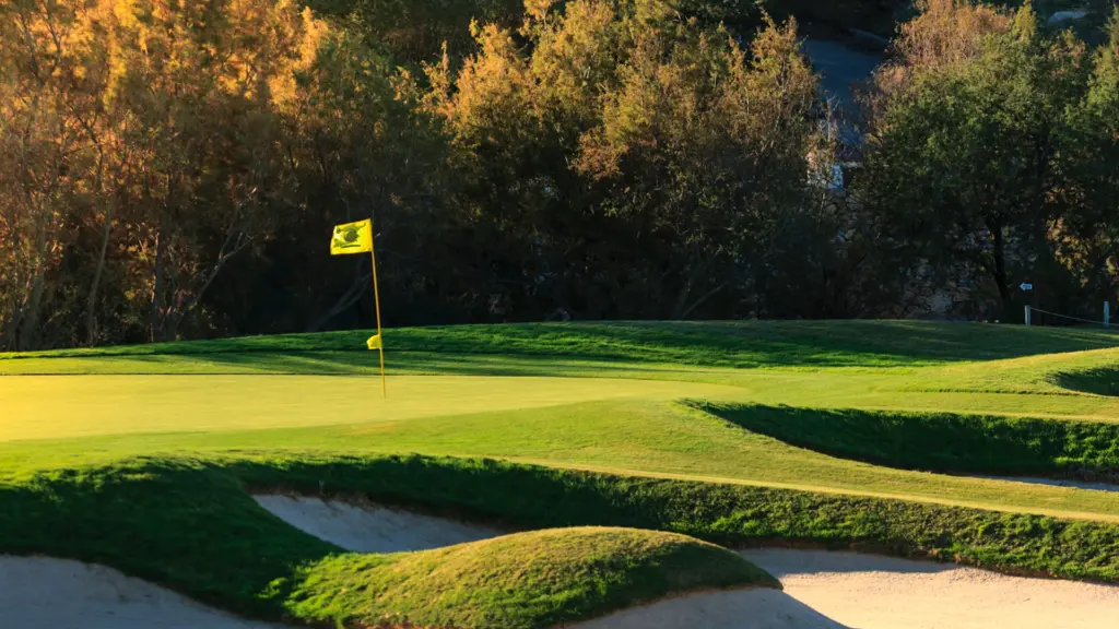 lo-romero-golf-24.webp