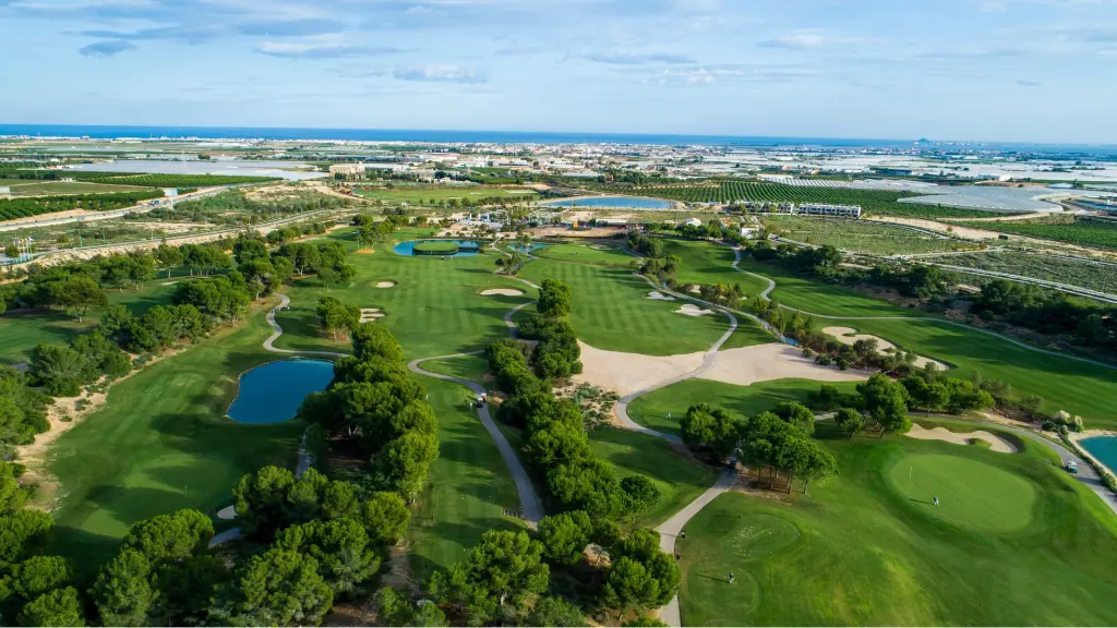 lo-romero-golf-39.webp