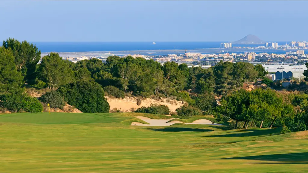 lo-romero-golf-37.webp