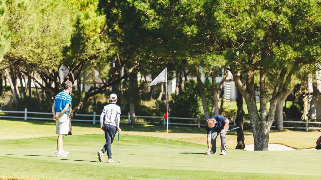pine-cliffs-golf-2.webp