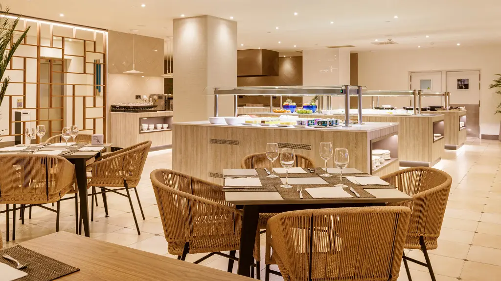 hotel-ilunion-Fuebgirola-24.webp