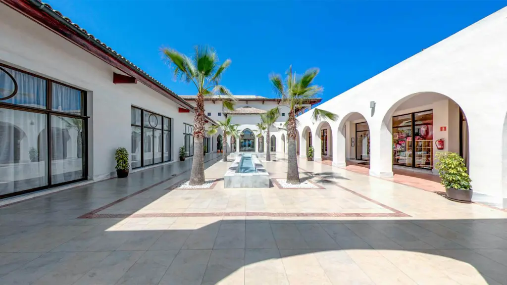 impressive-playa-granada-11.webp