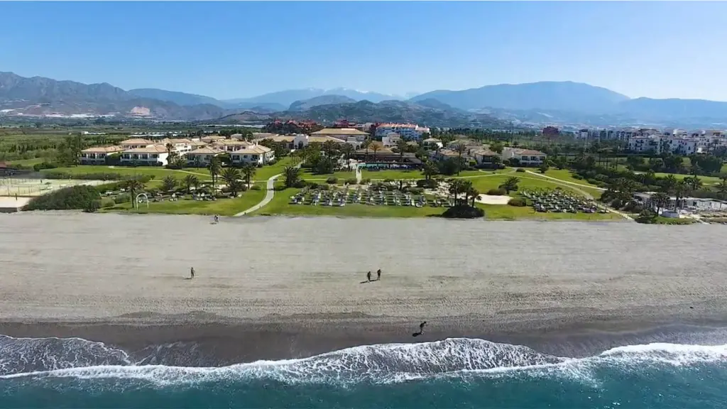impressive-playa-granada-19.webp