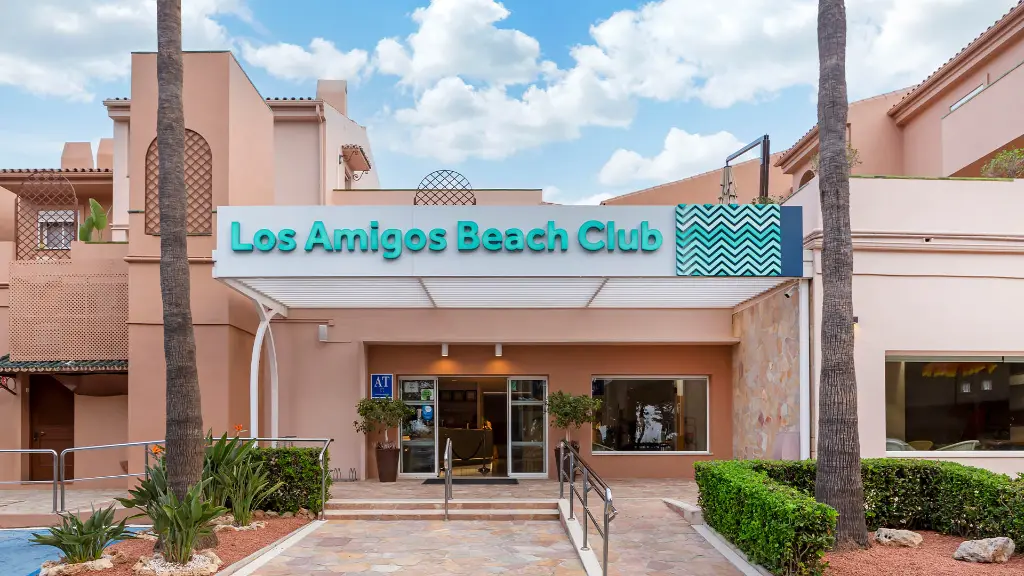 Los-Amigos-beach-14.webp
