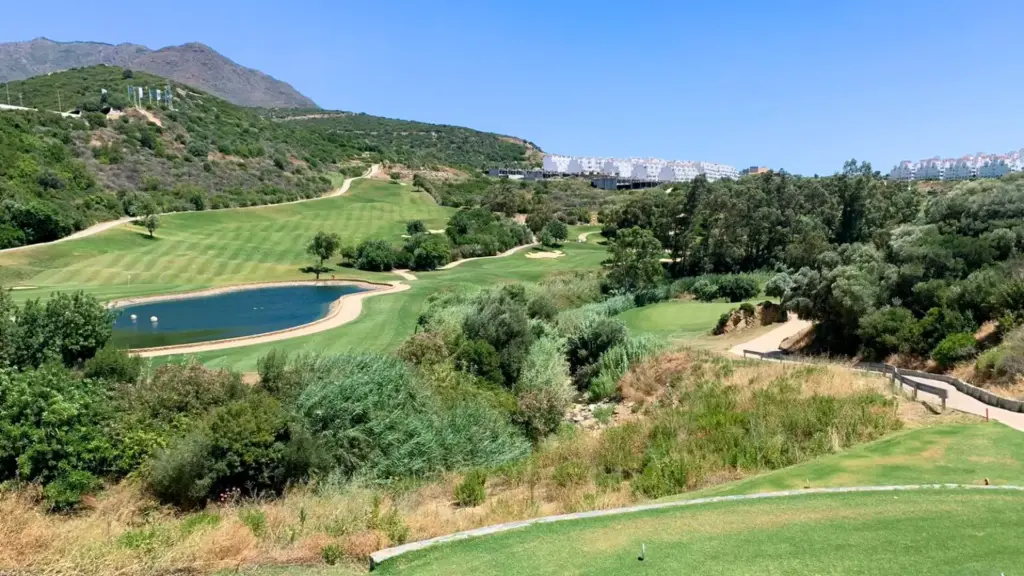 Azata Golf